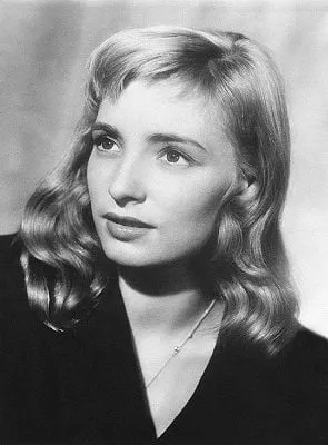 Nelly Borgeaud - 29 de novembro de 1931, 17 de julho de 2004