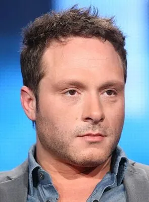 Nic Pizzolatto - Roteirista, Produtor Executivo, Diretor, 18 de outubro de 1975