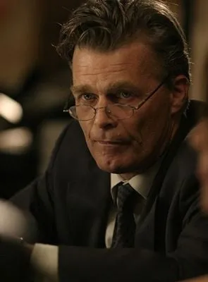 Nicholas Campbell - Ator, Roteirista, 24 de março de 1952