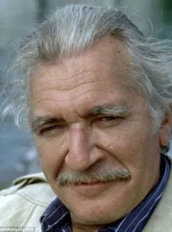 Nigel Davenport - Ator, 23 de maio de 1928, 25 de outubro de 2013
