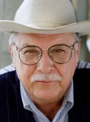 Noble Willingham - Ator, 31 de agosto de 1931, 17 de janeiro de 2004