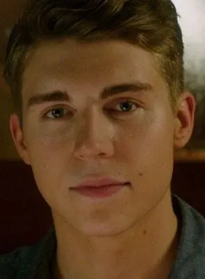 Nolan Gerard Funk - Ator, 28 de julho de 1986