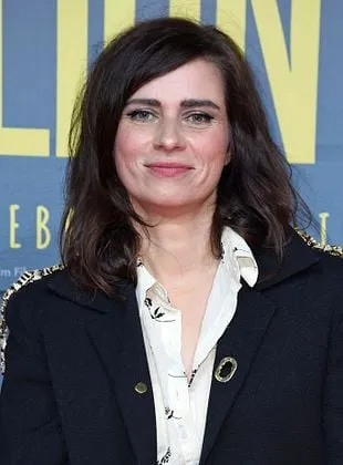 Nora Tschirner - 12 de junho de 1981