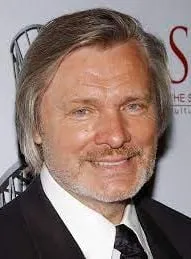 Oleg Vidov - 11 de junho de 1943, 16 de maio de 2017