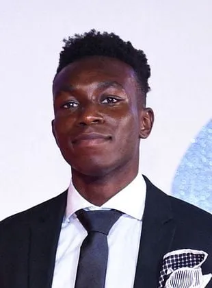 Olly Sholotan - 5 de abril de 1998