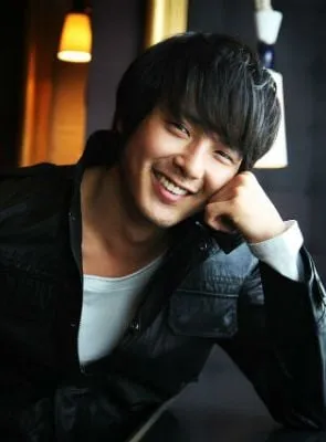 Park Yong-ha - 12 de agosto de 1977, 30 de junho de 2010