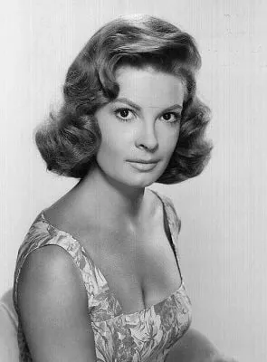 Patricia Owens - 17 de janeiro de 1925, 31 de agosto de 2000