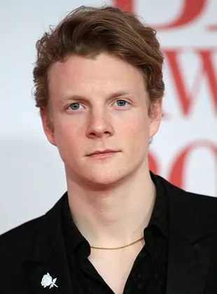 Patrick Gibson - Ator, 19 de abril de 1995