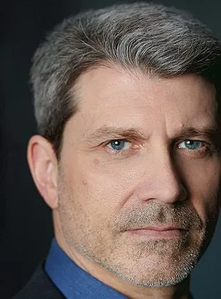 Paul Essiembre - Ator, 12 de fevereiro de 1969