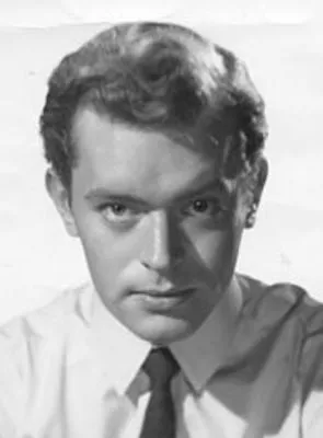 Paul Massie - 7 de julho de 1932, 8 de junho de 2011