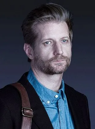 Paul Sparks - Ator, 16 de outubro de 1971