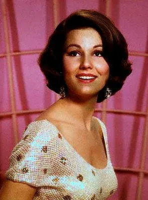 Paula Prentiss - Atriz, 4 de março de 1939