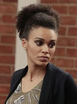 Pearl Thusi - 13 de maio de 1988