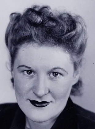 Peggy Thorpe-Bates - 11 de agosto de 1914, 26 de dezembro de 1989