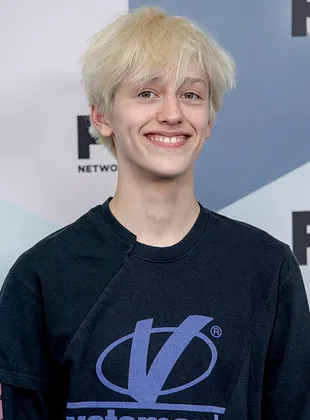 Percy Hynes-White - Ator, 8 de outubro de 2001