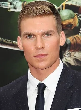 Pete Ploszek - Ator, 20 de janeiro de 1987