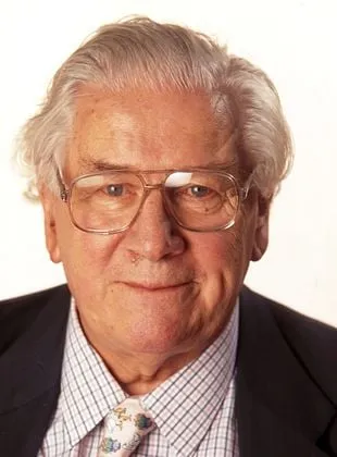 Peter Ustinov - Ator, Diretor, Roteirista, 16 de abril de 1921, 28 de março de 2004