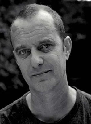 Phil Cornwell - Ator, 5 de outubro de 1957