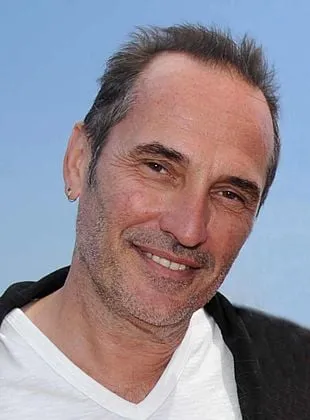 Pitof - Supervisor de efeitos visuais, Diretor, Editor dos efeitos Especiais, 4 de julho de 1957