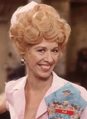 Polly Holliday - Atriz, 2 de julho de 1937