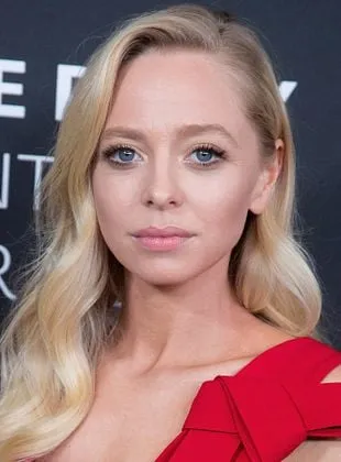 Portia Doubleday - Atriz, 22 de junho de 1988