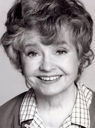 Prunella Scales - Atriz, 22 de junho de 1932