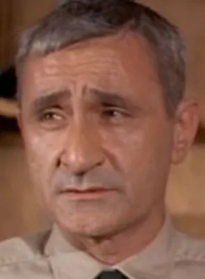 Ralph Manza - Ator, 1 de dezembro de 1921, 31 de janeiro de 2000