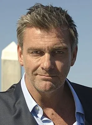 Ray Stevenson - Ator, 25 de maio de 1964, 21 de maio de 2023