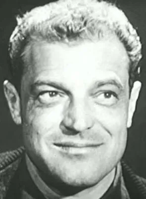 Raymond Loyer - 3 de novembro de 1916, 3 de setembro de 2004