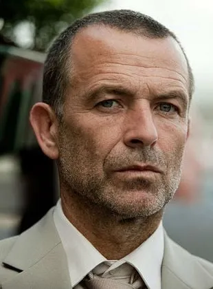 Raymond Thiry - Ator, 29 de setembro de 1959