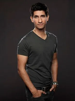 Raza Jaffrey - Ator, 28 de maio de 1975