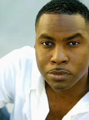 Razaaq Adoti - Ator, 27 de junho de 1973