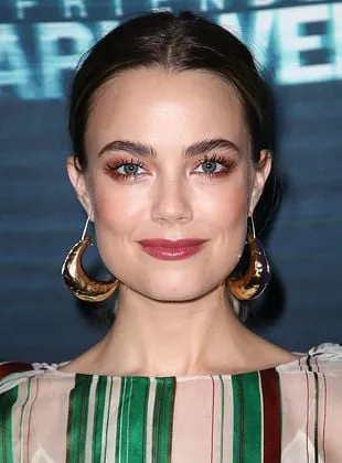 Rebecca Rittenhouse - Atriz, Produtor Associado, 30 de novembro de 1988