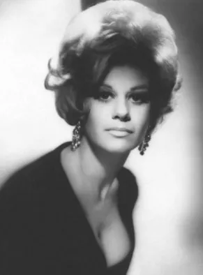 Regina Carrol - 2 de maio de 1943, 4 de novembro de 1992