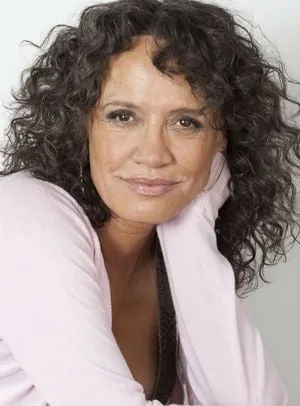 Rena Owen - Atriz, 22 de julho de 1962