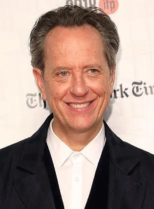 Richard E. Grant - Ator, 5 de maio de 1957