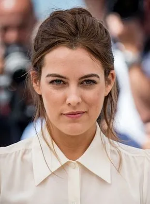 Riley Keough - Atriz, Coprodutor, Produtor Executivo, 29 de maio de 1989