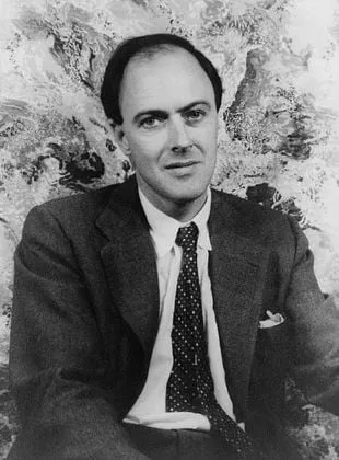Roald Dahl - Autor da obra original, Roteirista, Criador dos personagens originais, 13 de setembro de 1916, 23 de novembro de 1990