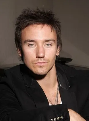 Rob Stewart (II) - Diretor, Produtor, Roteirista, 28 de dezembro de 1979, 31 de janeiro de 2017
