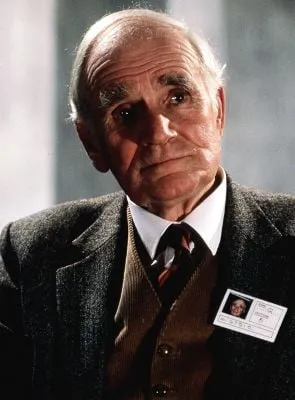 Robert Brown - Ator, Montador, Produtor Executivo, 23 de julho de 1921, 11 de novembro de 2003