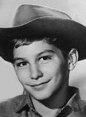 Robert Crawford Jr. - 13 de maio de 1944