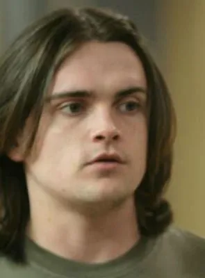 Robert Iler - Ator, 2 de março de 1985