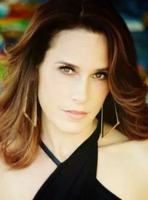 Robyn Ross - Atriz, 8 de outubro de 1972