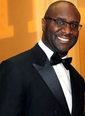 Roger M. Bobb - Coprodutor, Produtor, 1º Assistente de direção, 28 de dezembro de 1967