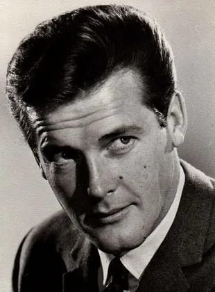 Roger Moore - Ator, Diretor, Coprodutor, 14 de outubro de 1927, 22 de maio de 2017