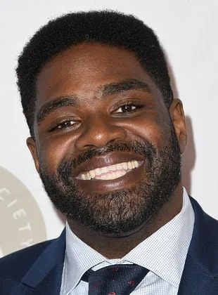 Ron Funches - Atriz, Produtor Executivo, Roteirista, 12 de março de 1983