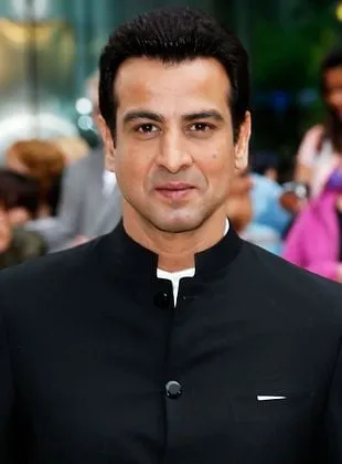 Ronit Roy - 11 de outubro de 1965