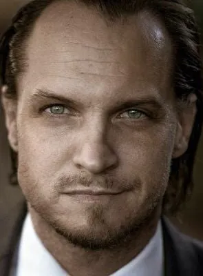 Ronnie Gene Blevins - Ator, Roteirista, 20 de junho de 1977