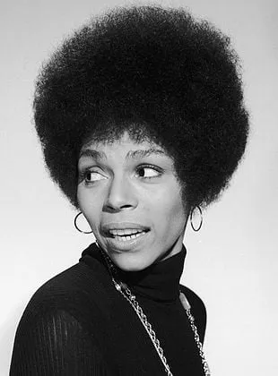 Rosalind Cash - Atriz, 31 de dezembro de 1938, 31 de outubro de 1995