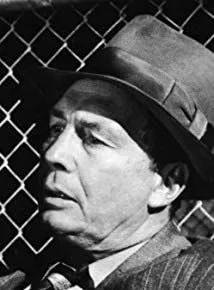 Roy Jenson - Ator, Dublê, 9 de fevereiro de 1927, 24 de abril de 2007